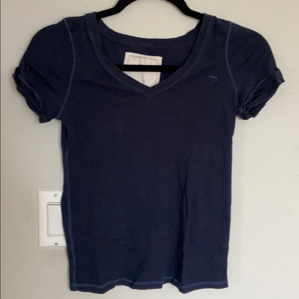 Navy Abercrombie V-neck t-shirt